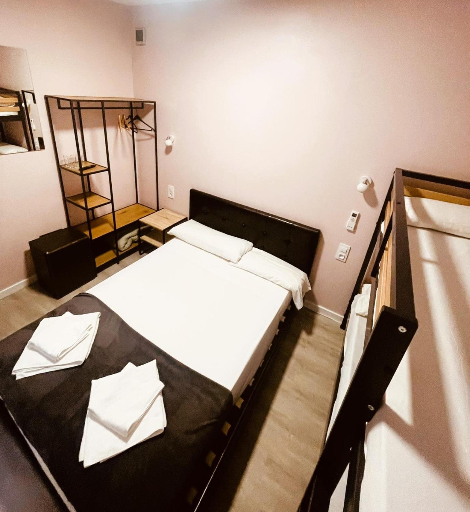 Hotel Colibri Calella Zimmer foto